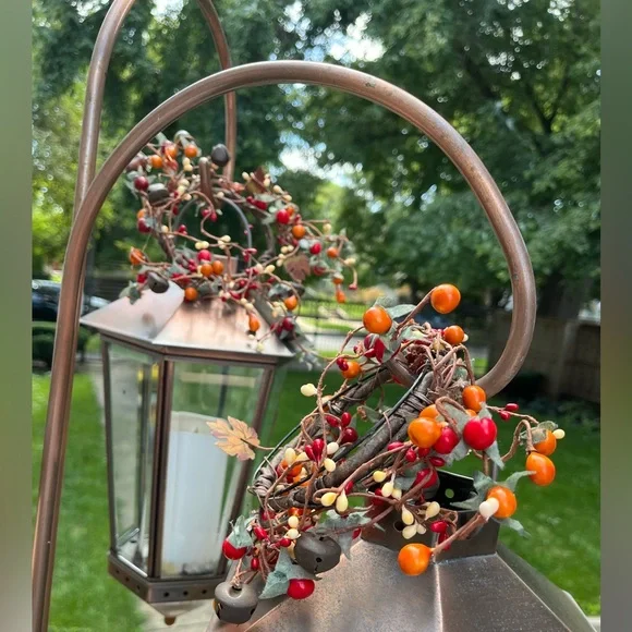 2 gorgeous fall wreaths adorned w/seeds, flowers & metal leaves & bells - Picture 14 of 14